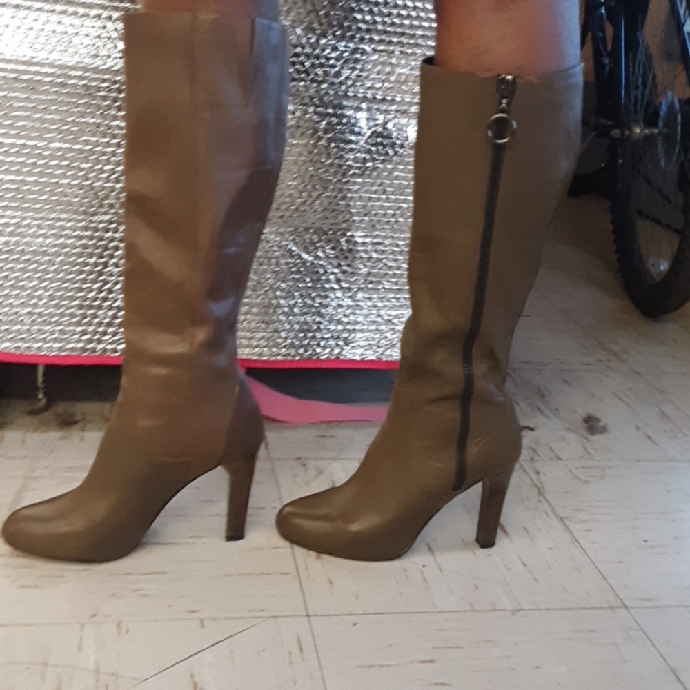 INC. TALL LEATHER TAN BOOTS